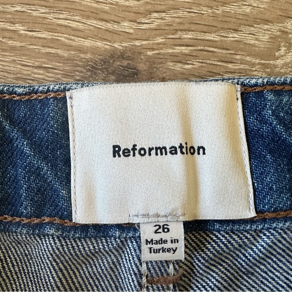 NWOT Reformation Jeans Wilder High Rise Wide Leg Jeans Cleary Wash Sz 26 - Picture 7 of 11